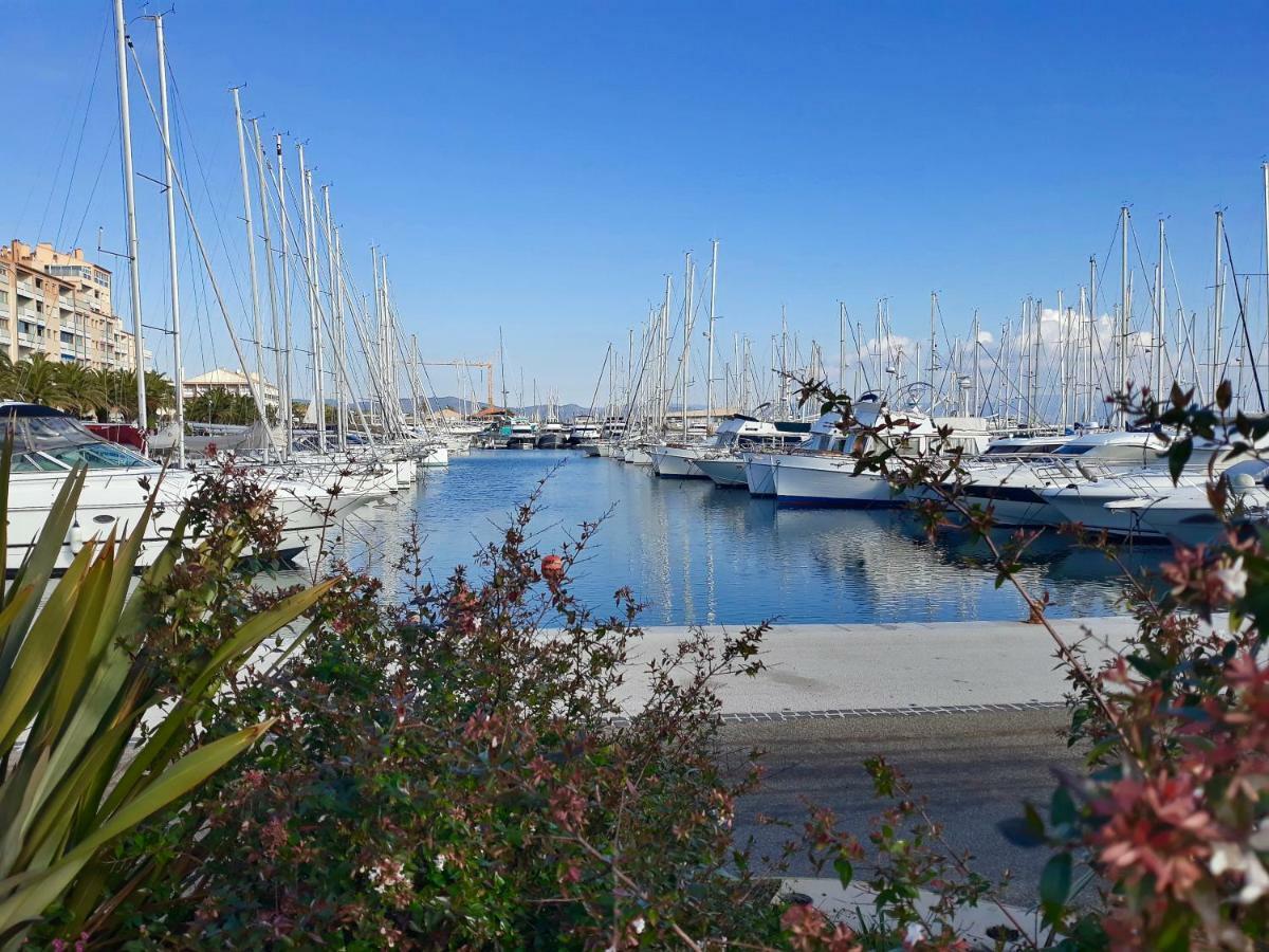Studio Port D'Hyeres Vue Mer Et Iles De Porquerolles Et Port-Cros ภายนอก รูปภาพ