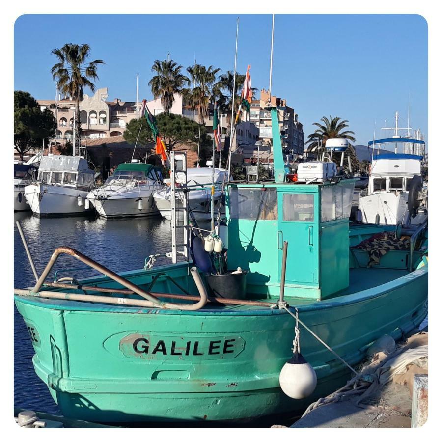 Studio Port D'Hyeres Vue Mer Et Iles De Porquerolles Et Port-Cros ภายนอก รูปภาพ